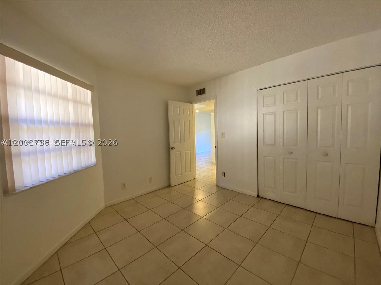 4033 Lakeside Dr 4033 Property Photo 13