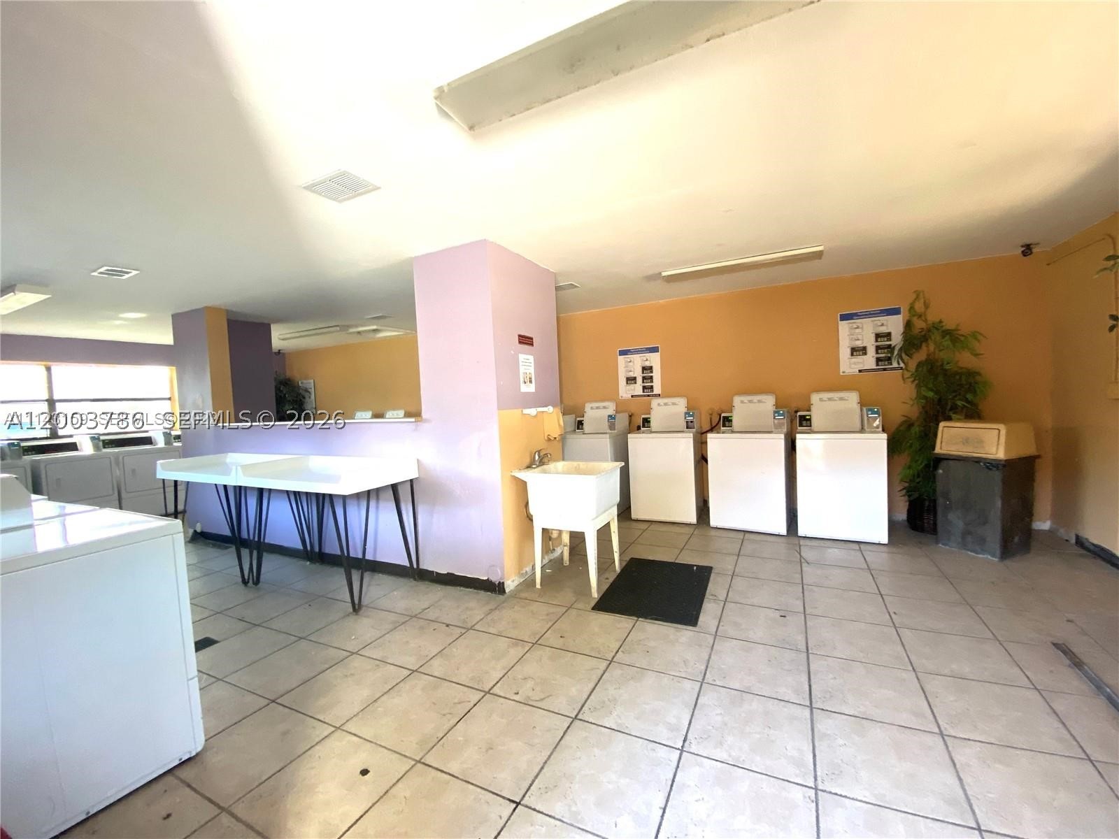 4033 Lakeside Dr 4033 Property Photo 24