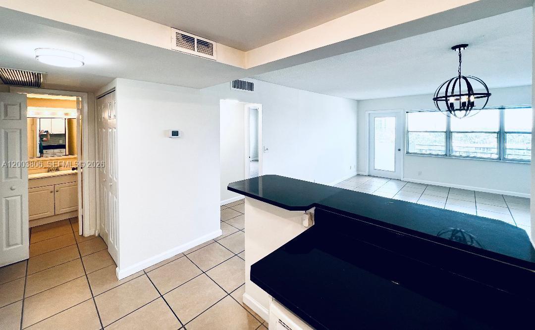 401 Golden Isles Dr 1011 Property Photo 27