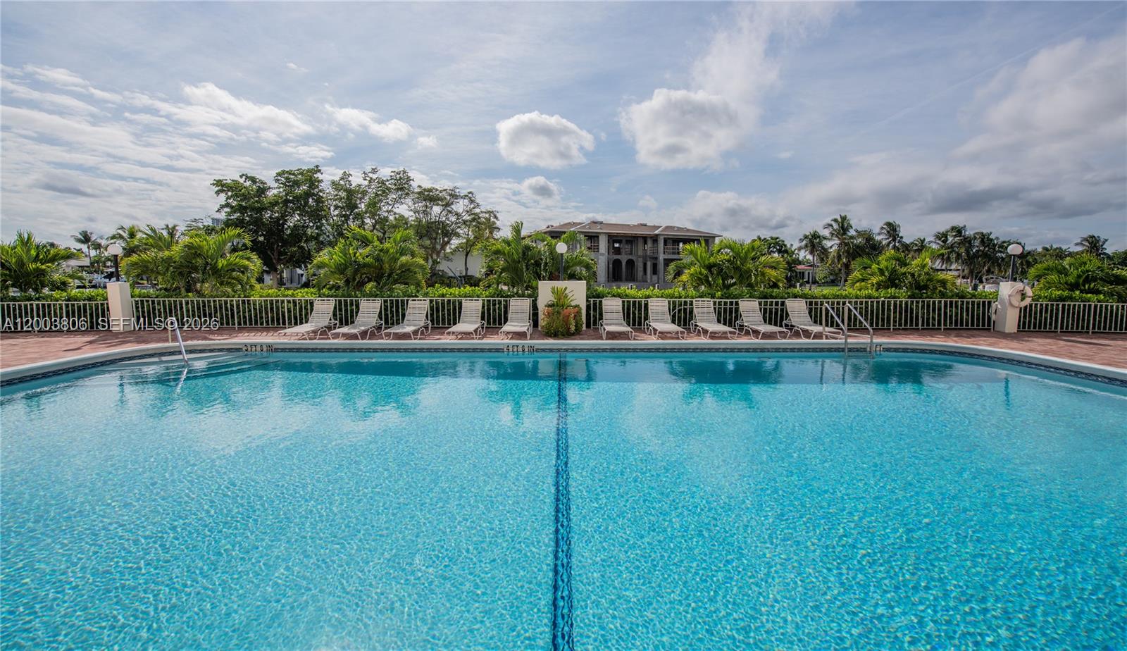 401 Golden Isles Dr 1011 Property Photo 43