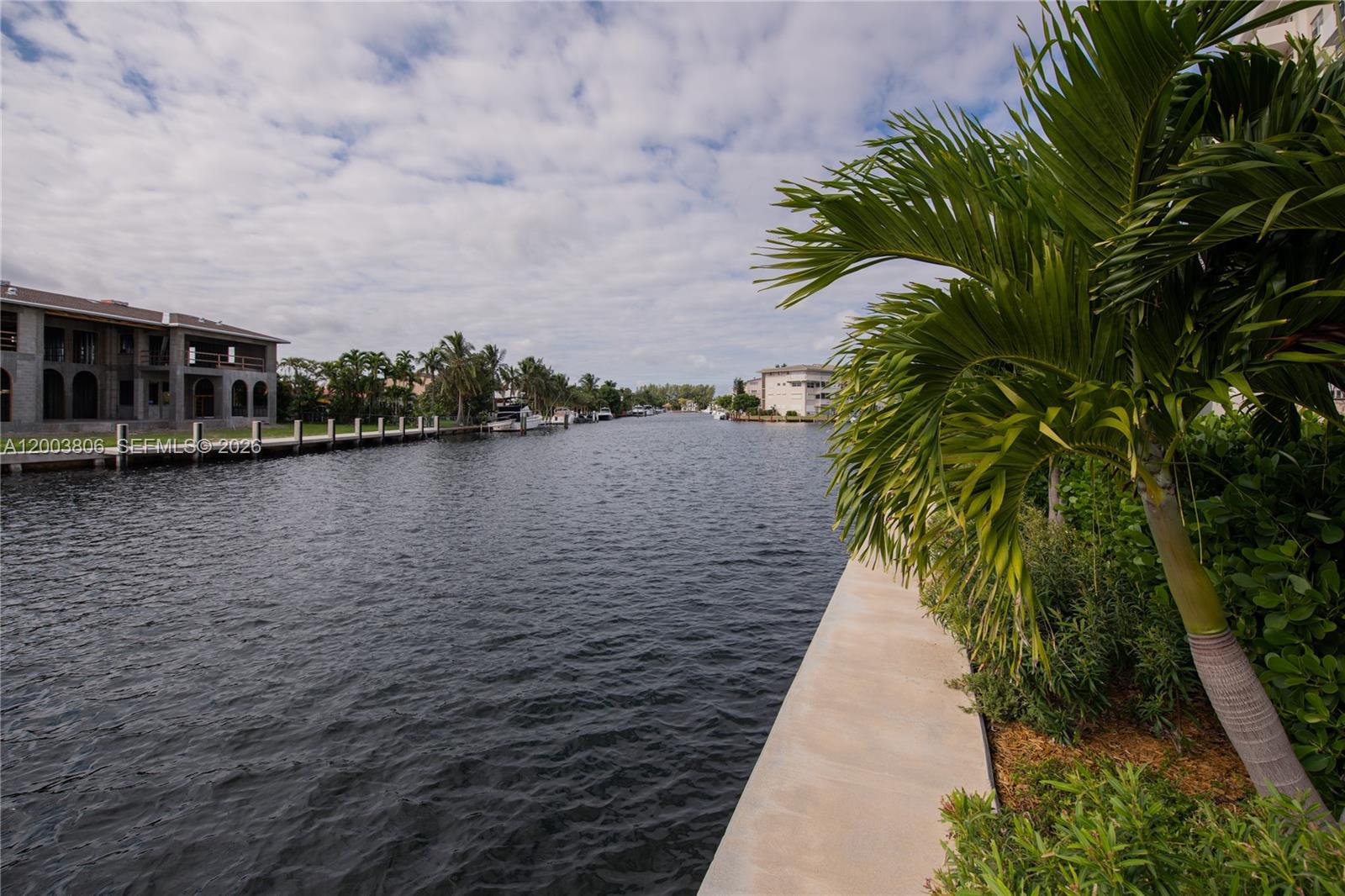 401 Golden Isles Dr 1011 Property Photo 50