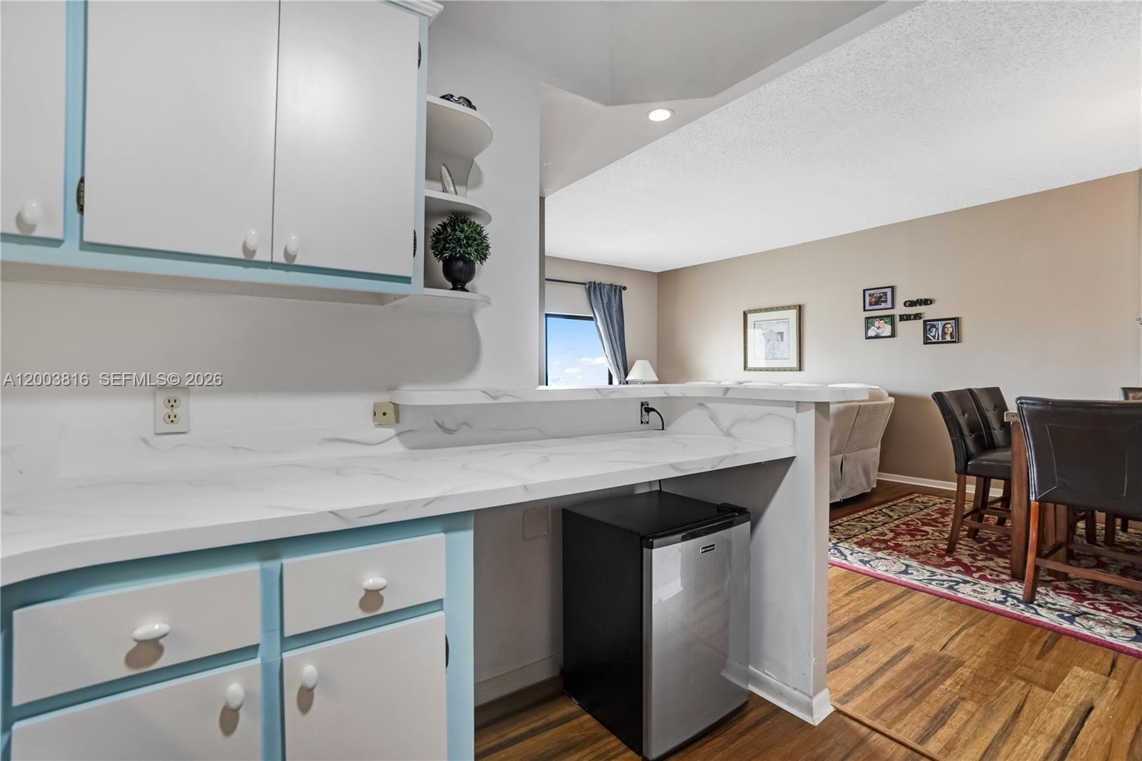 4330 Hillcrest Dr 1017 Property Photo 4
