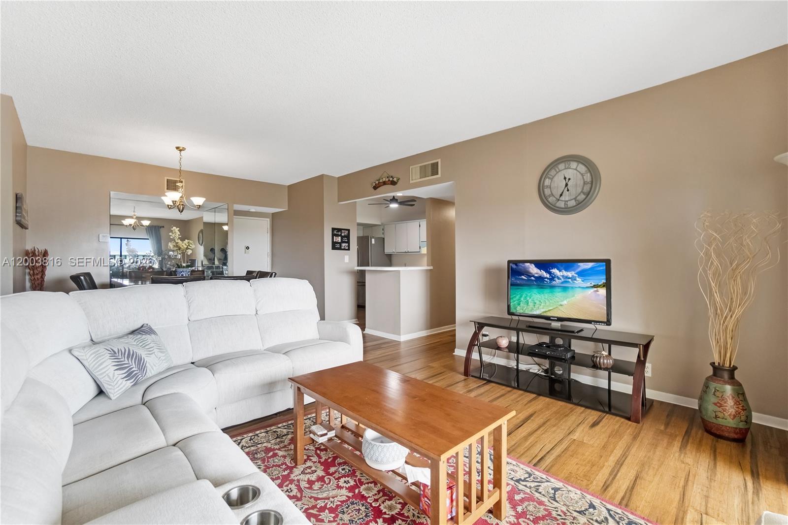 4330 Hillcrest Dr 1017 Property Photo 19