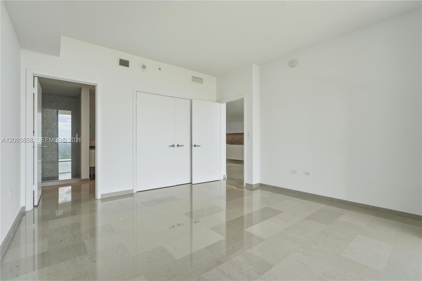 88 Sw 7th St 3710 Property Photo 19