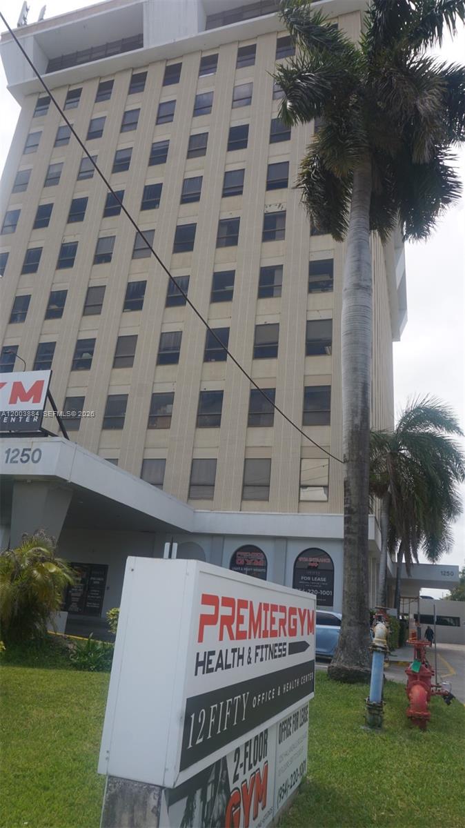 1250 E Hallandale Beach Blvd Property Photo 23