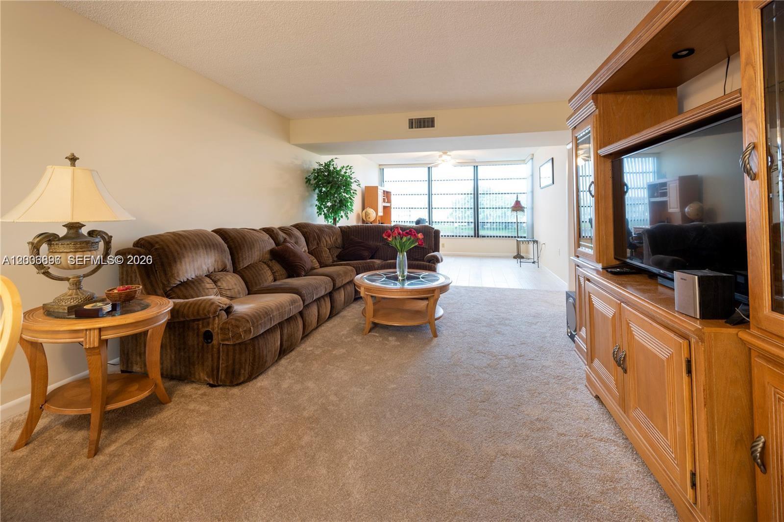 1530 Whitehall Dr 302 Property Photo 18