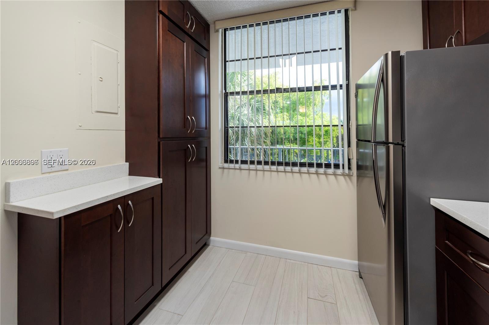 1530 Whitehall Dr 302 Property Photo 21