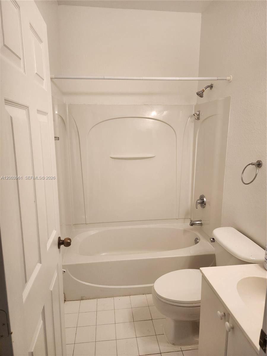 6972 Nw 179th St 203-4 Property Photo 5