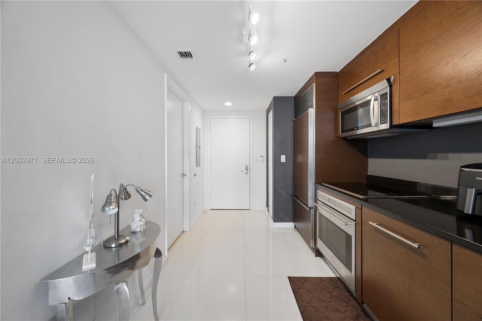 465 Brickell Ave 3804 Property Photo 9
