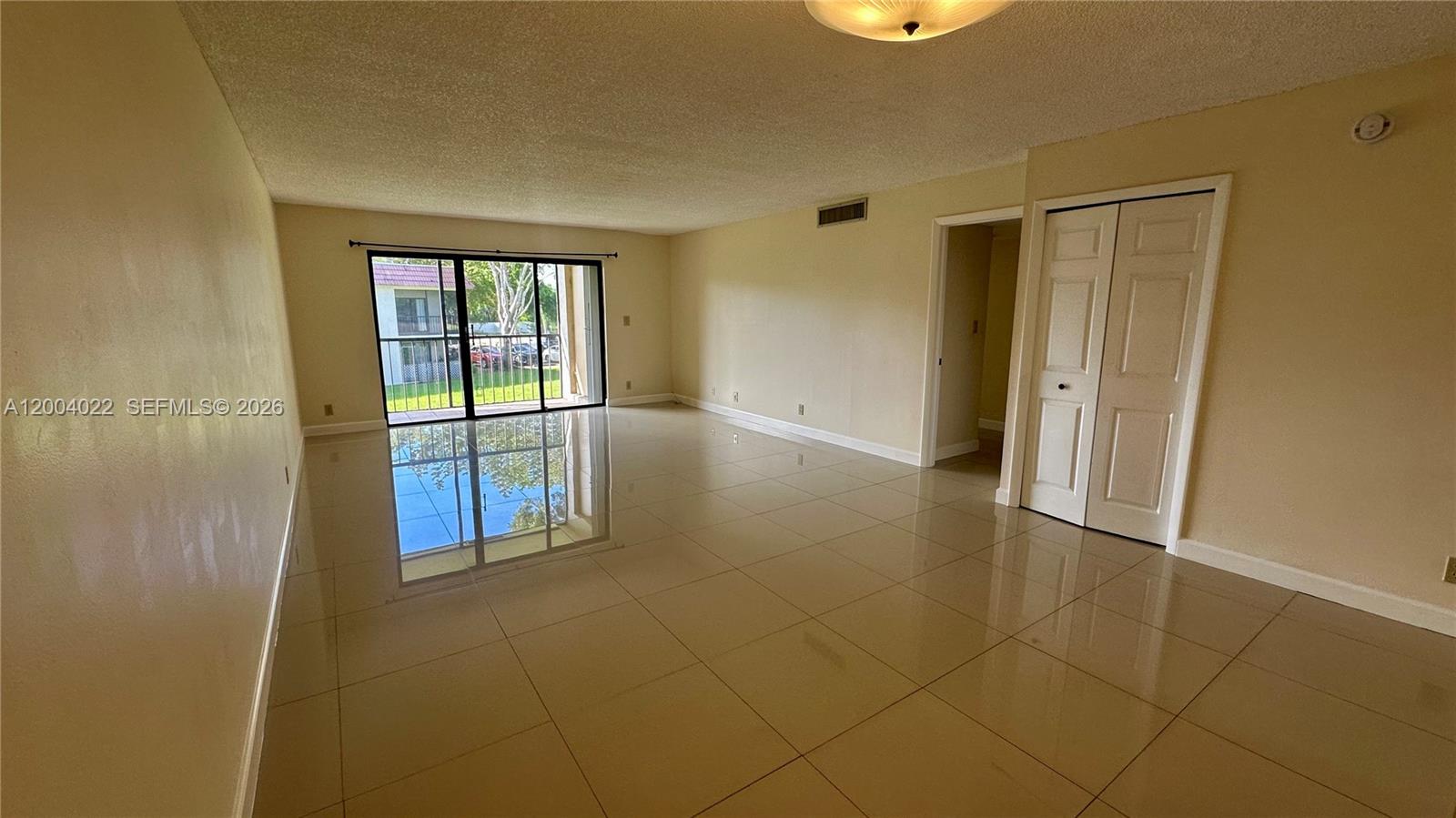 16210 Laurel Dr 203 Property Photo 4