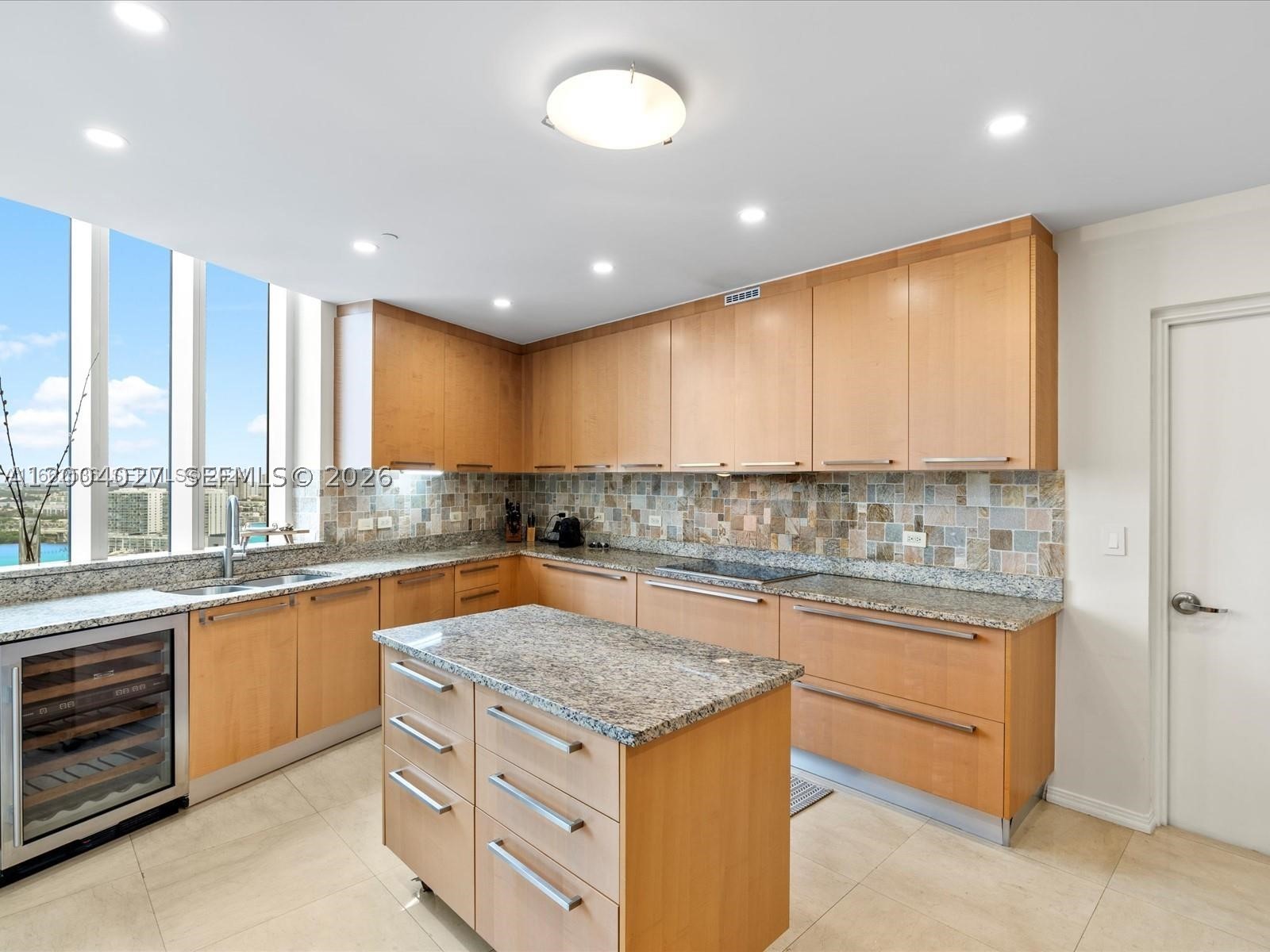 16001 Collins Ave 406 Property Photo 1