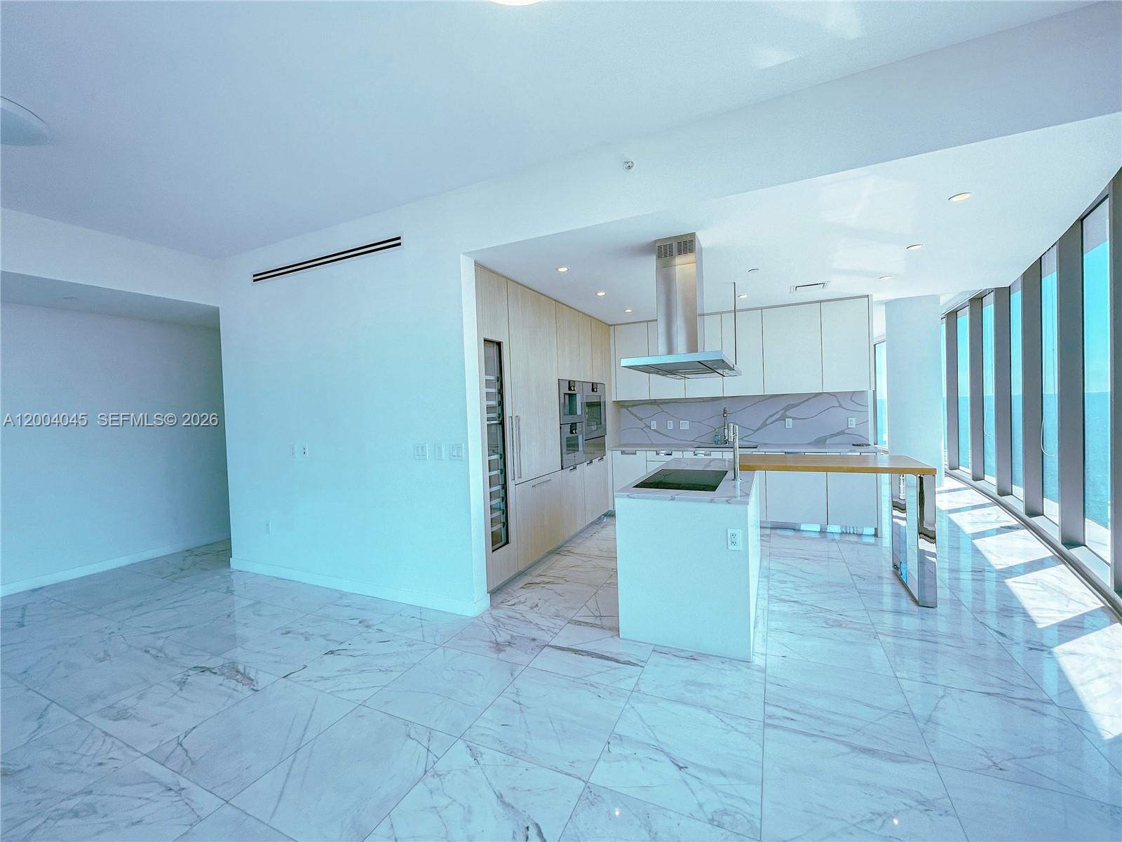 15701 Collins Ave 1205 Property Photo 8