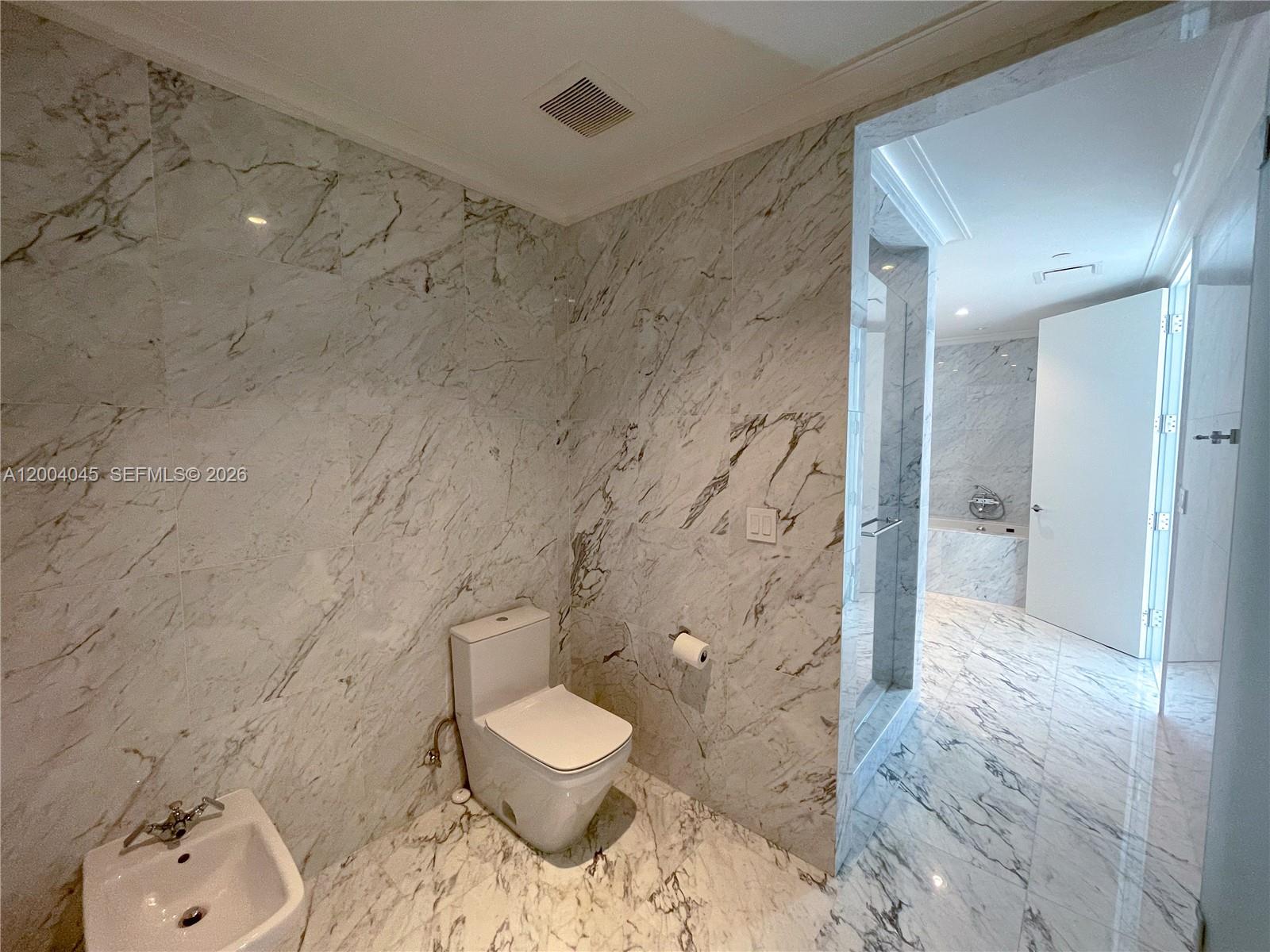 15701 Collins Ave 1205 Property Photo 11