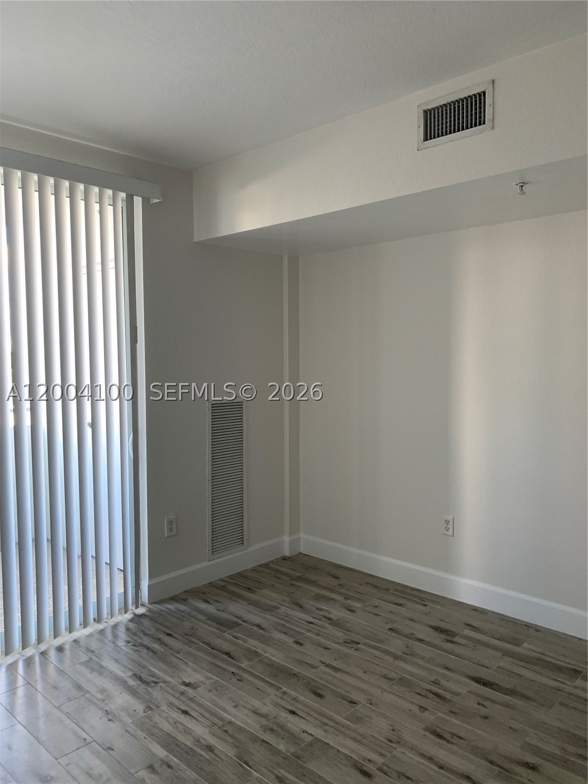 1830 Radius Dr 407 Property Photo 27