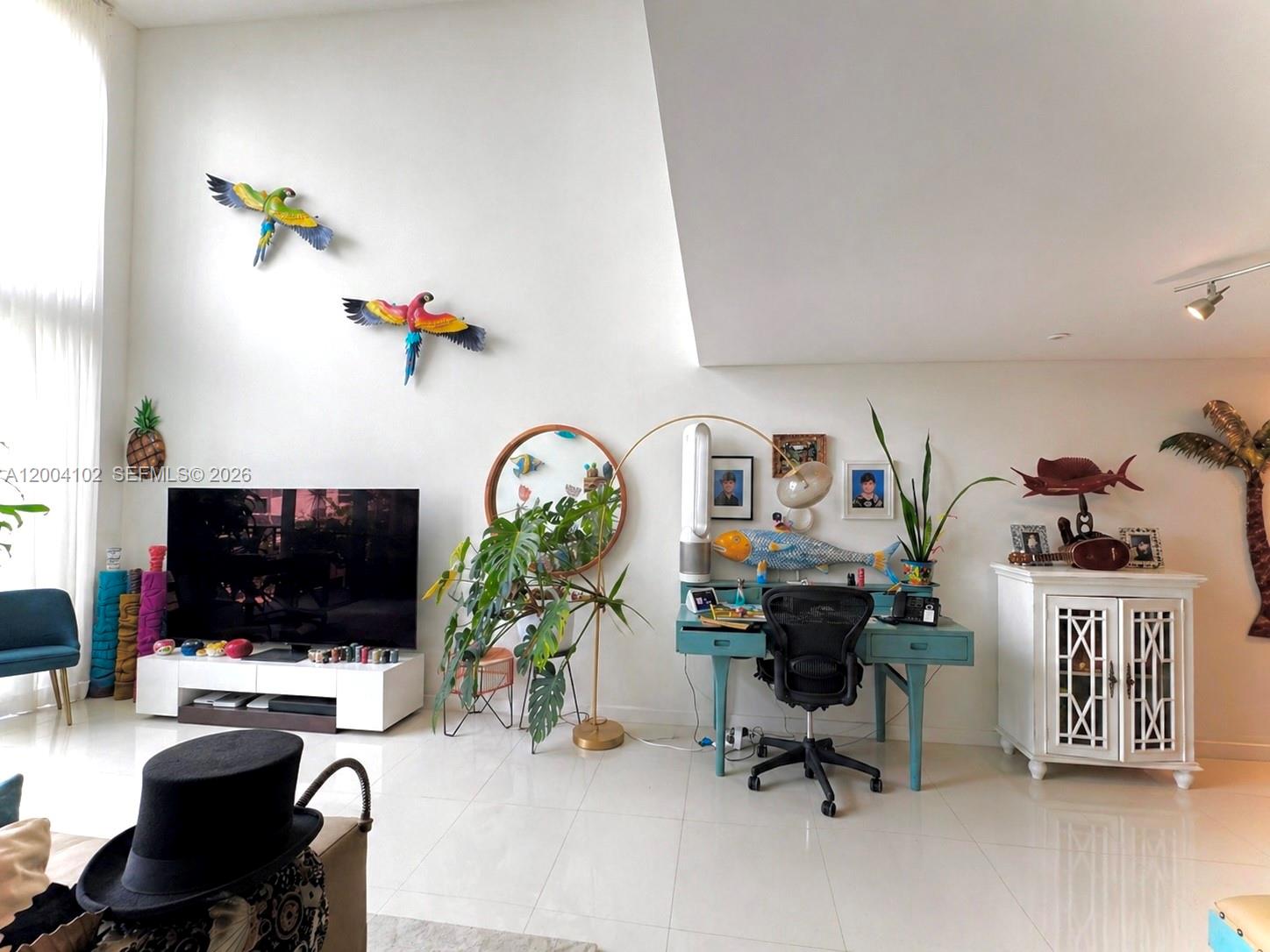 6000 Collins Ave 515 Property Photo 2