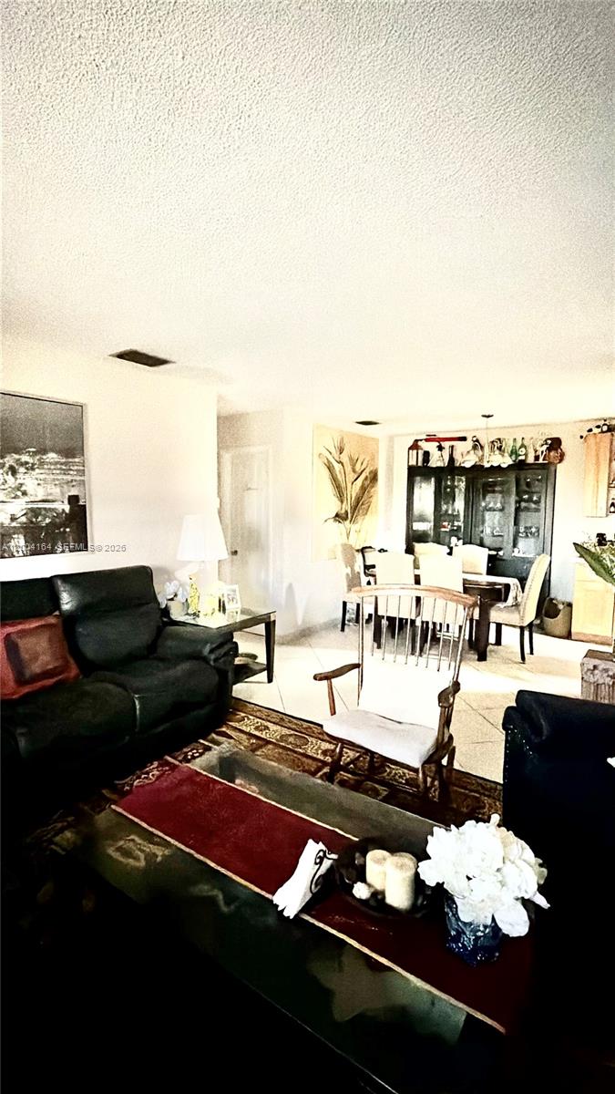 1818 Rodman St 3a Property Photo 4