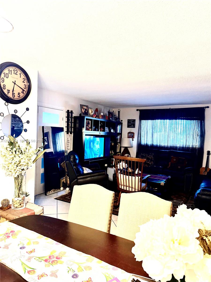 1818 Rodman St 3a Property Photo 5