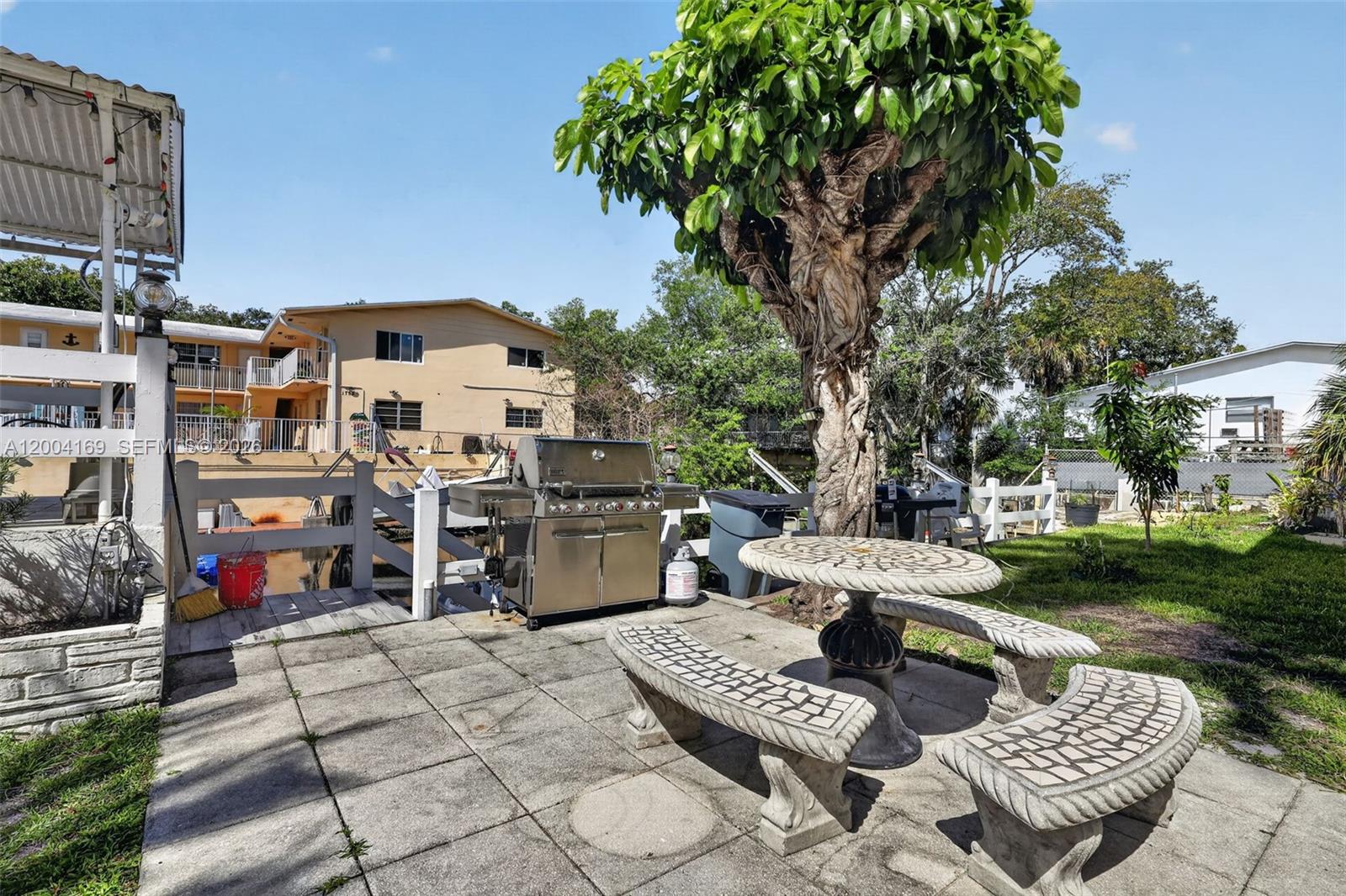 1820 Venice Park Dr 102 Property Photo 33