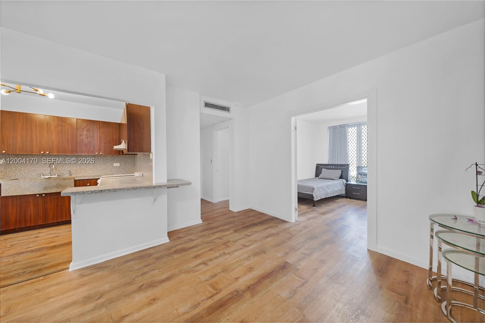 1150 Euclid Ave 110 Property Photo 5