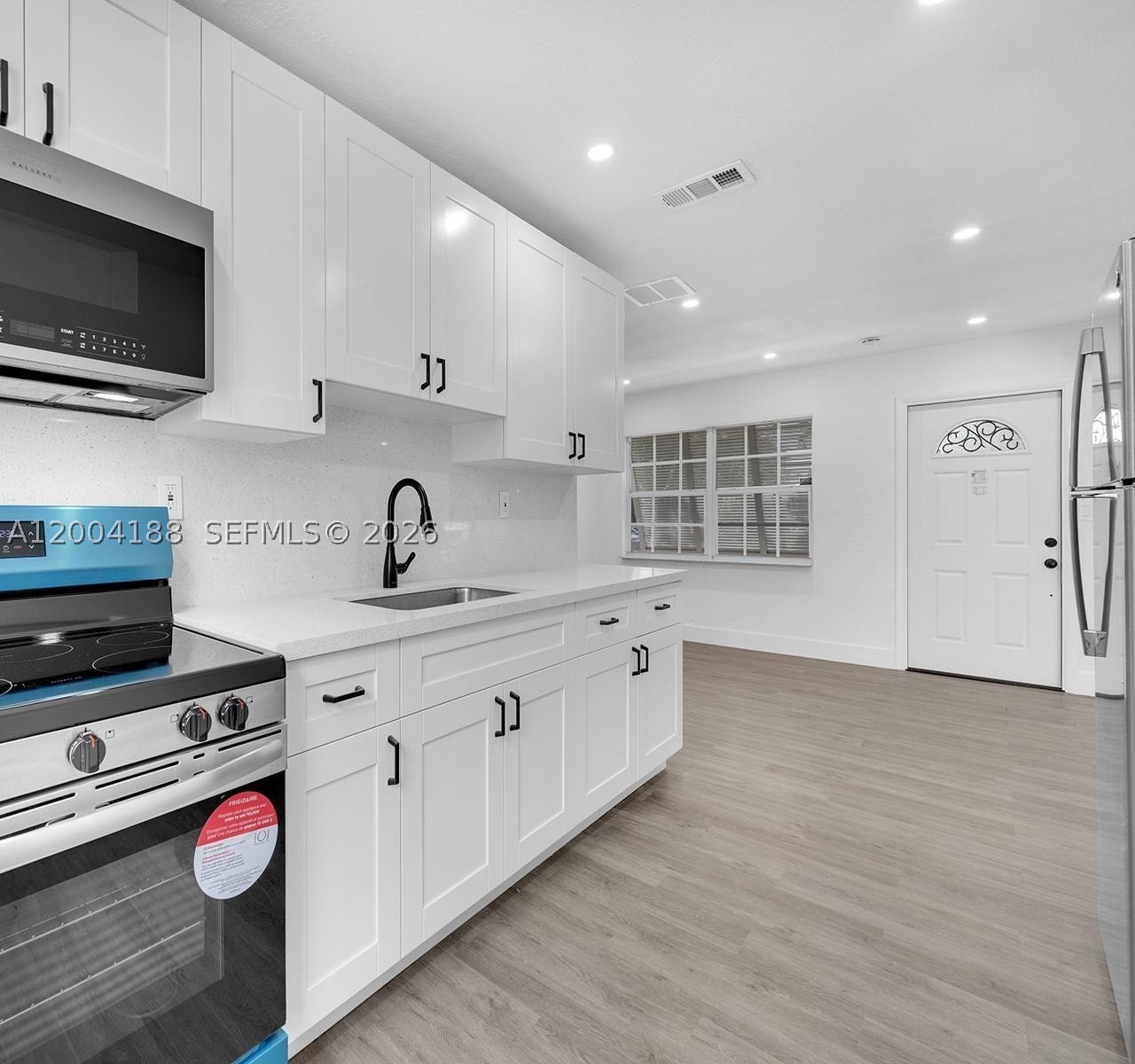 3050 Ne 13th Ave Property Photo 4