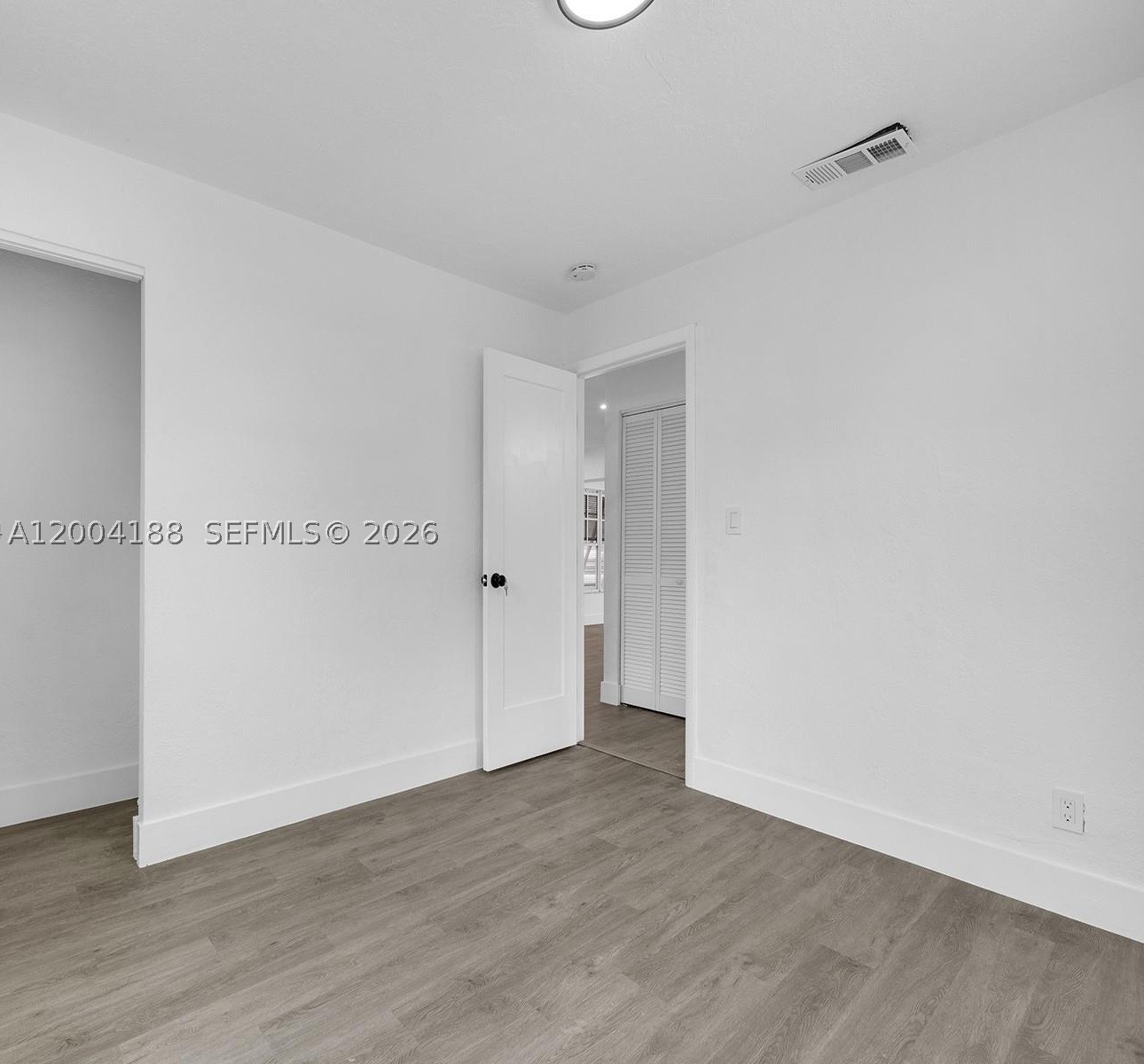 3050 Ne 13th Ave Property Photo 6