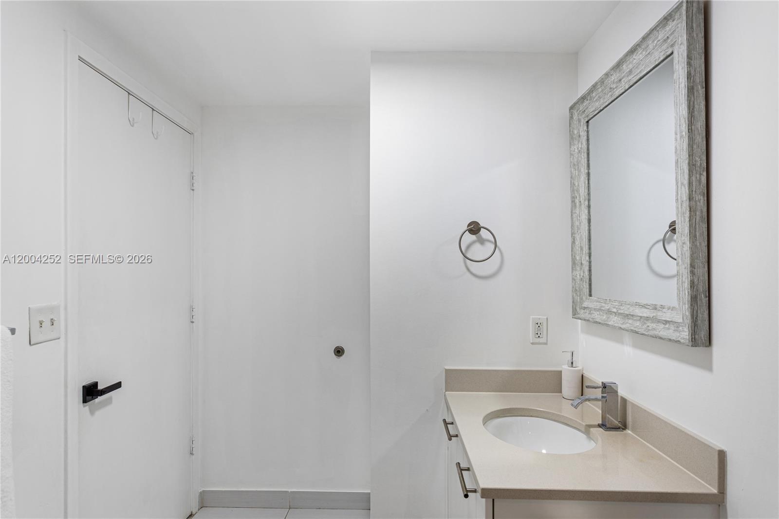 3250 Ne 1st Ave 913 Property Photo 9