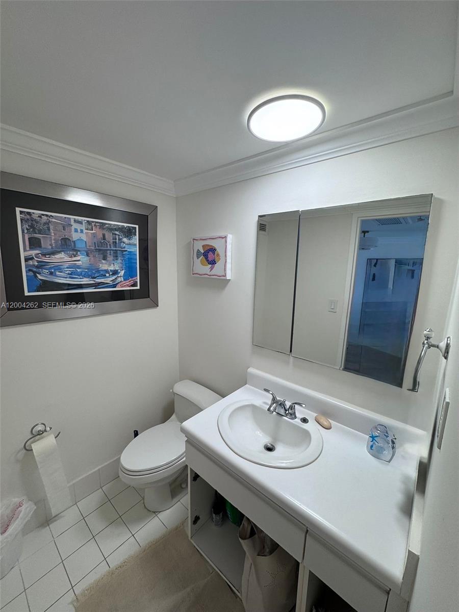 5151 Collins Ave 436 Property Photo 7