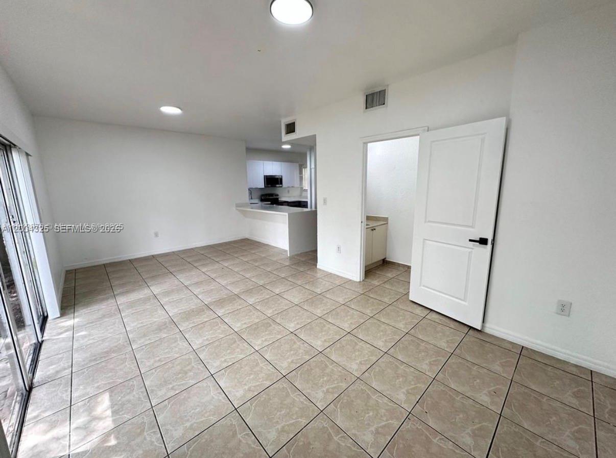 941 Sw 6th Pl Property Photo 9