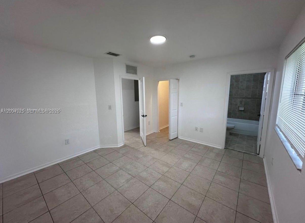 941 Sw 6th Pl Property Photo 10