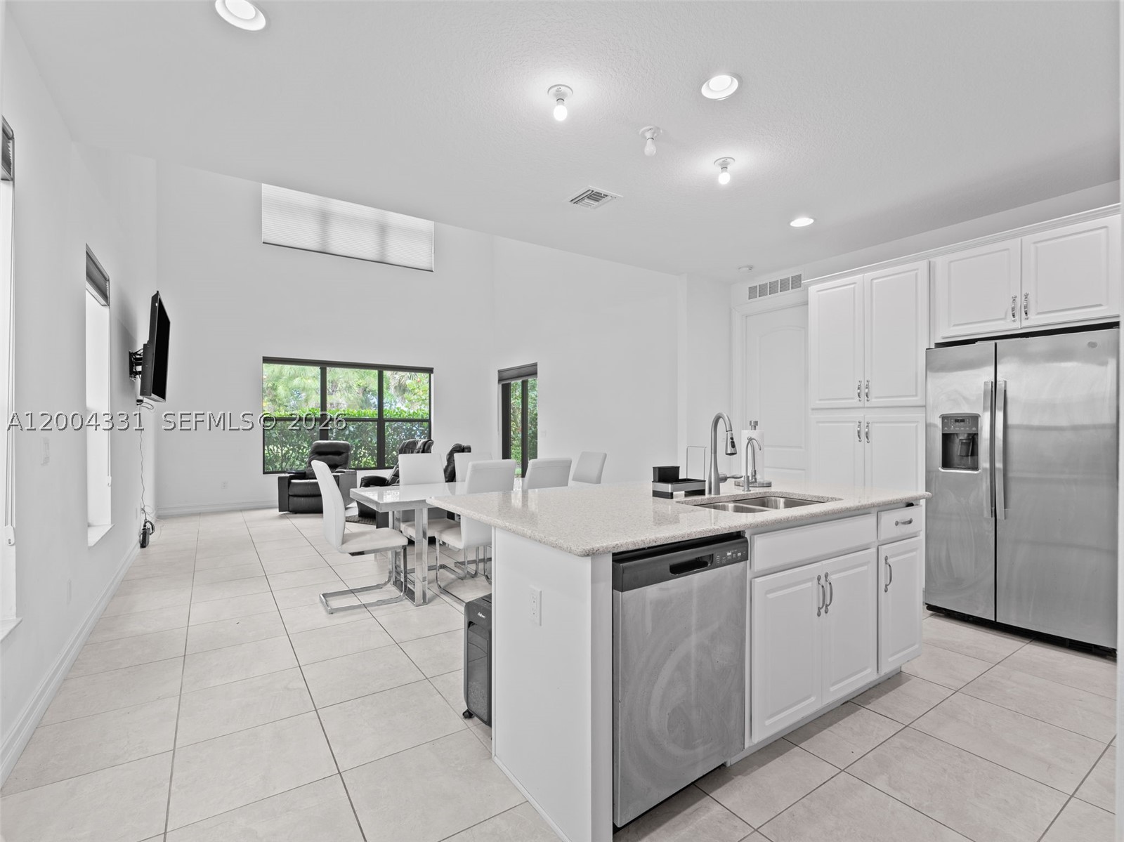 10105 Brickhill Dr Property Photo 4