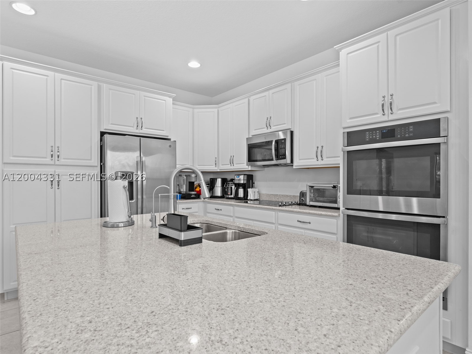 10105 Brickhill Dr Property Photo 5