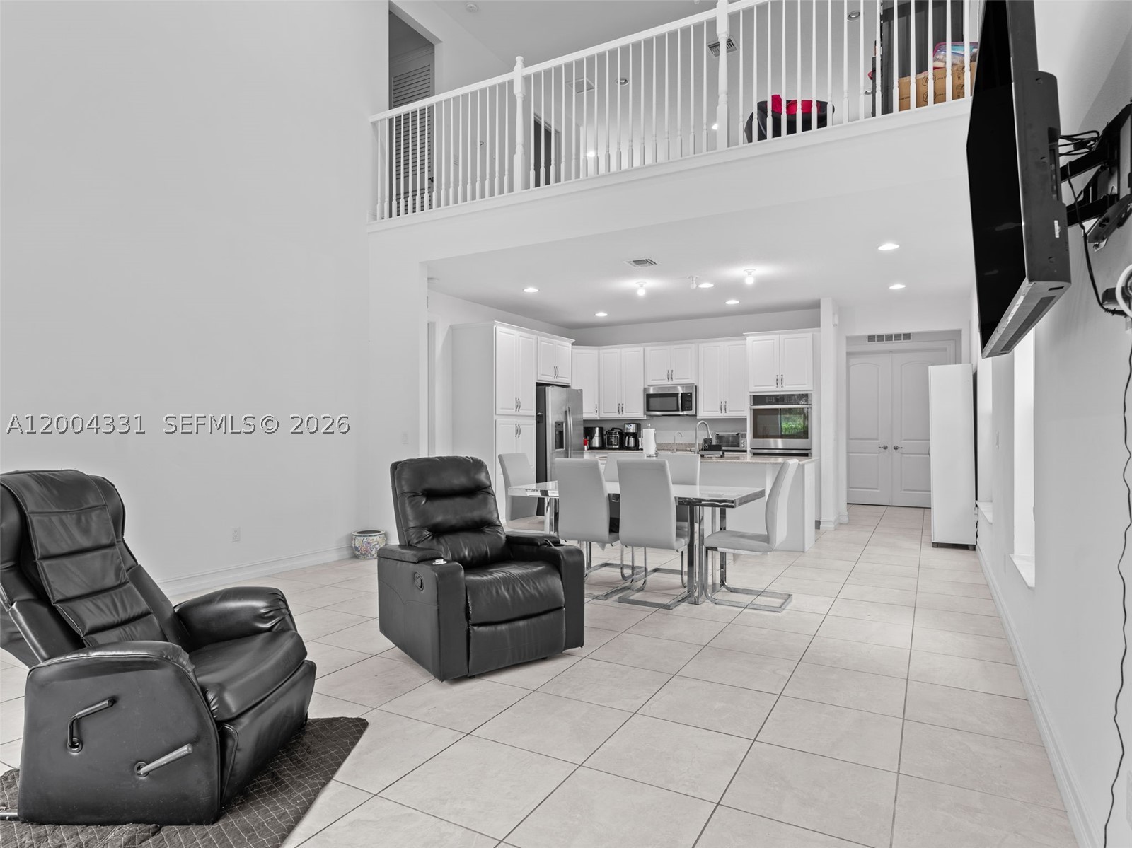 10105 Brickhill Dr Property Photo 8