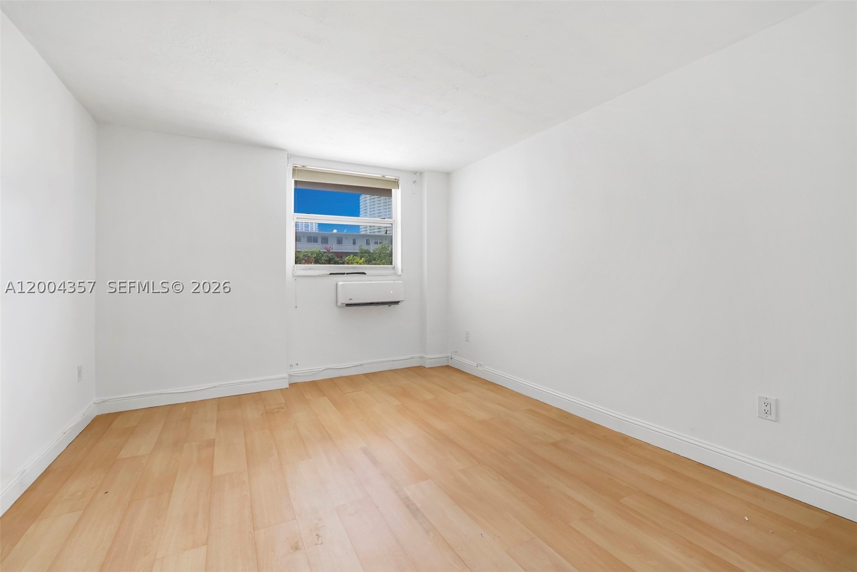 1300 Lincoln Rd B402 Property Photo 16