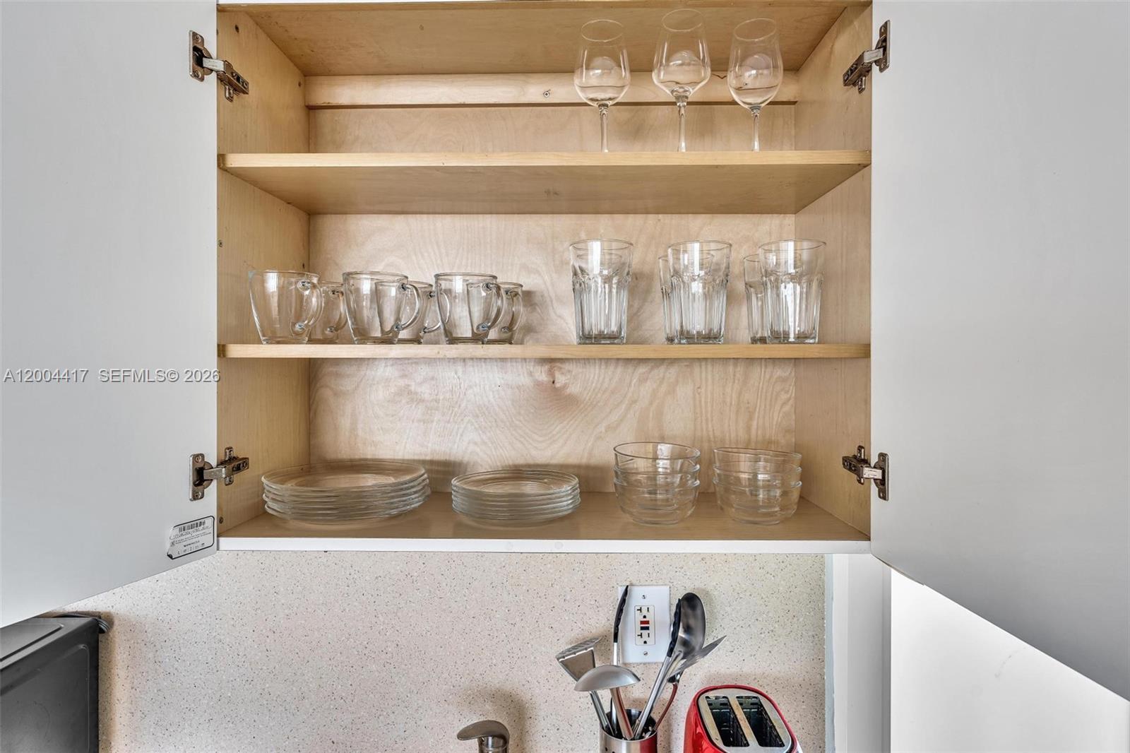 10000 E Bay Harbor Dr 12 Property Photo 6