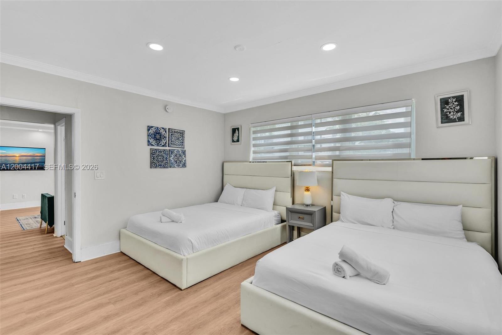 10000 E Bay Harbor Dr 12 Property Photo 11