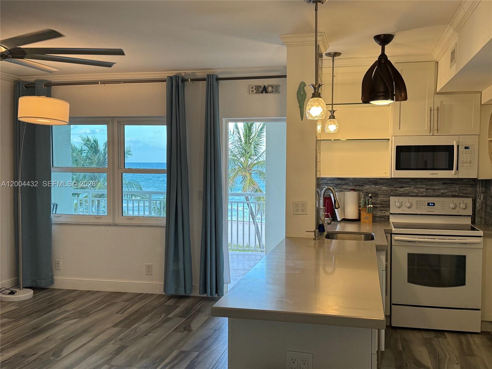 901 S Surf Rd 407 Property Photo 4