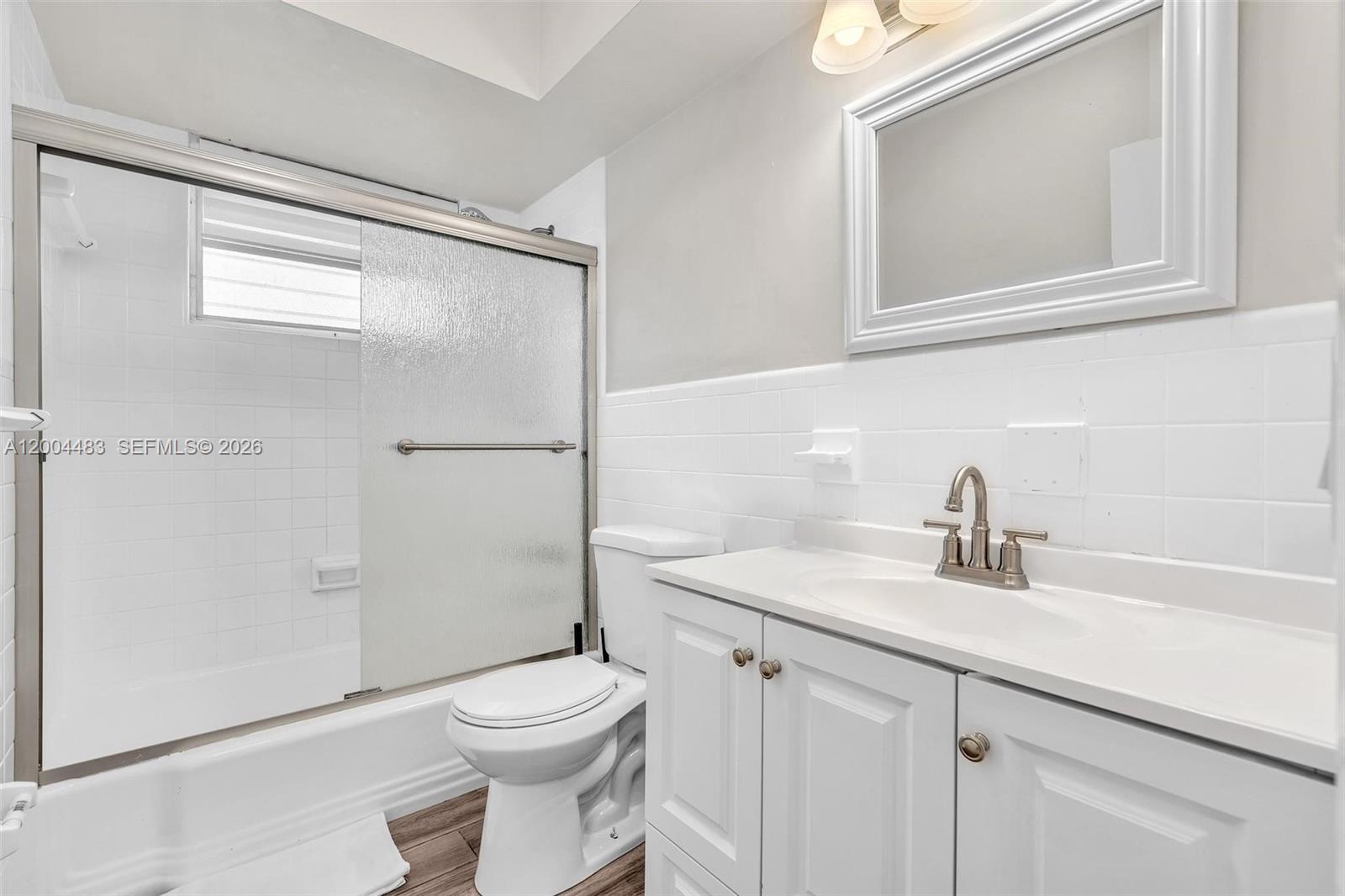 10006 E Bay Harbor Dr 17 Property Photo 13
