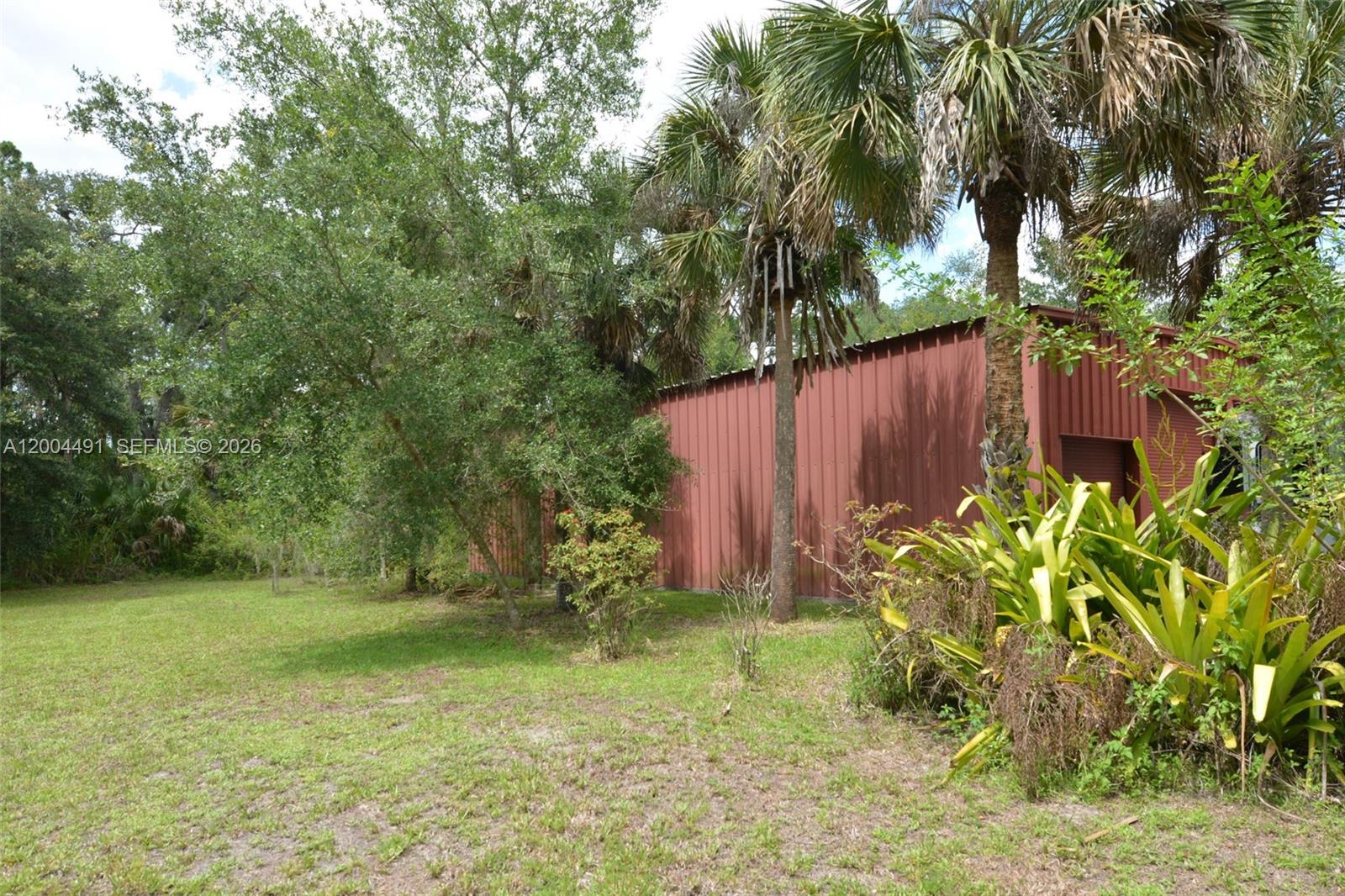 18220 Elmwood Property Photo 13