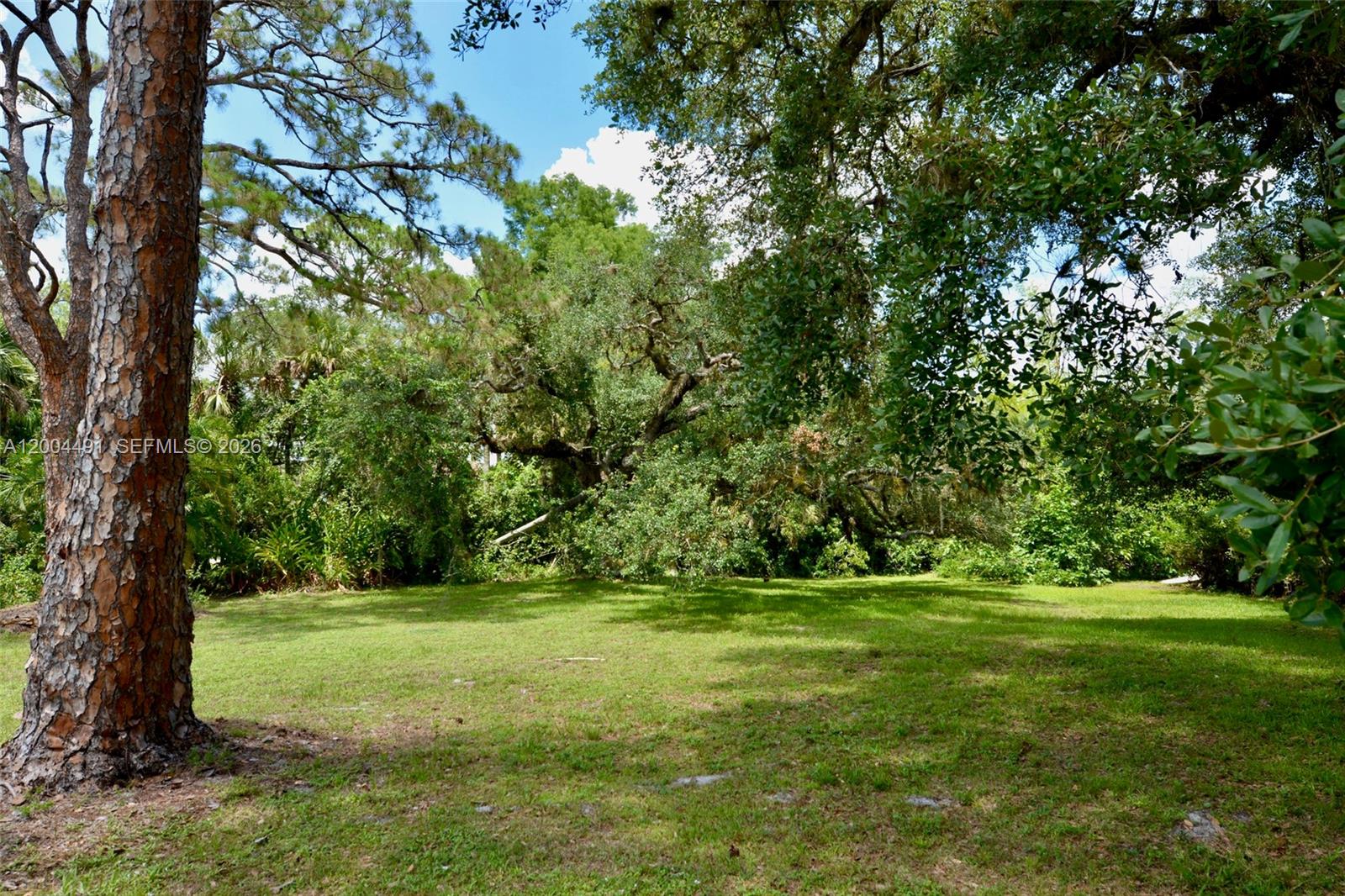 18220 Elmwood Property Photo 27