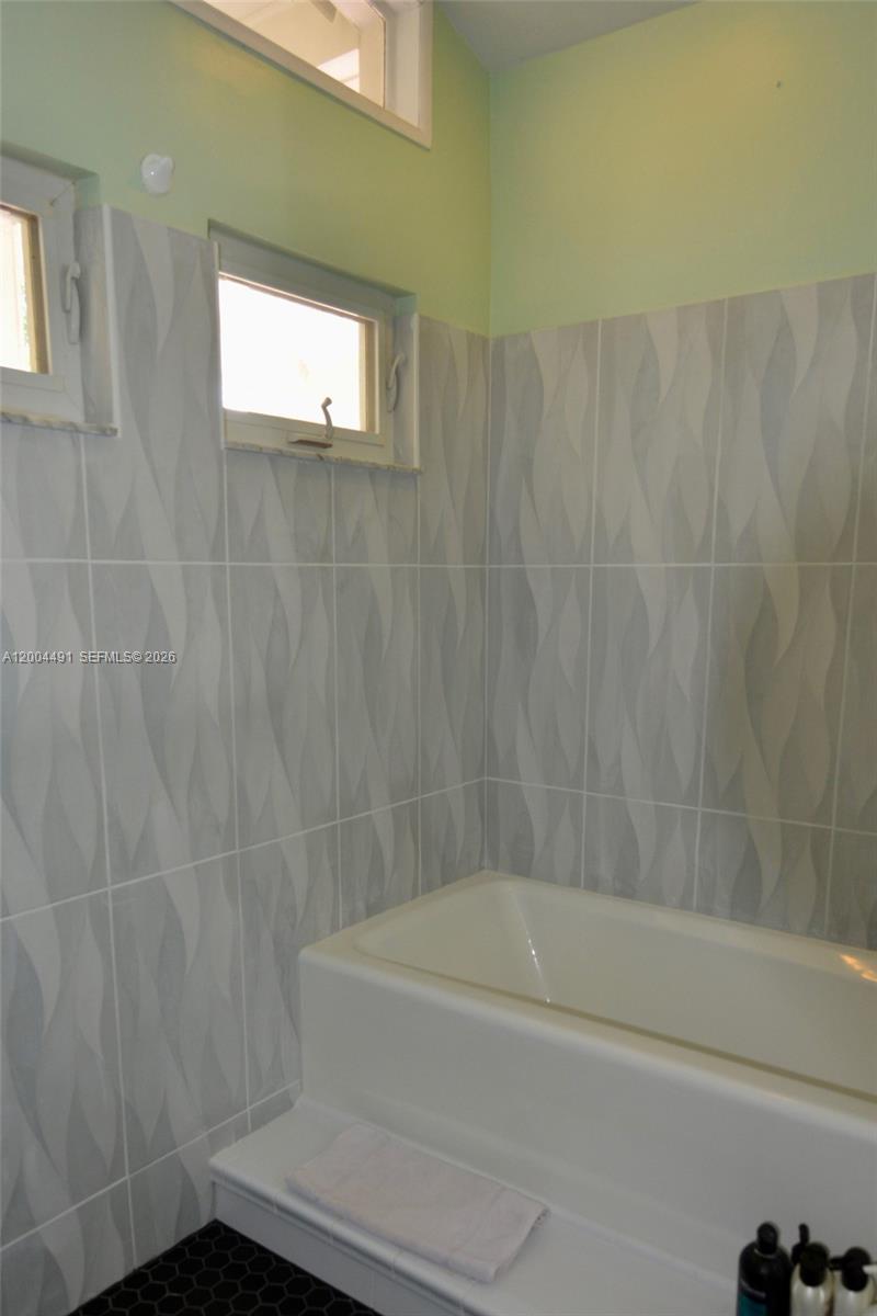 18220 Elmwood Property Photo 77