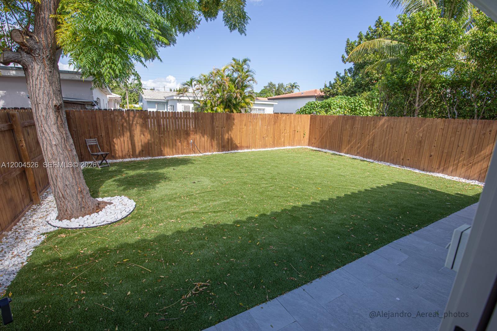 3045 Sw 21st St Property Photo 2