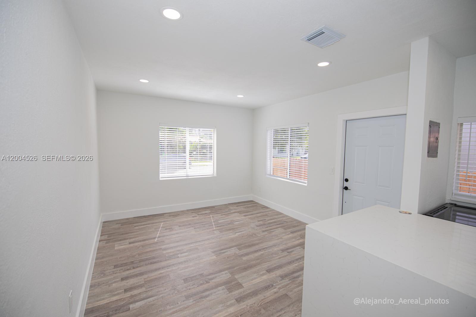 3045 Sw 21st St Property Photo 24