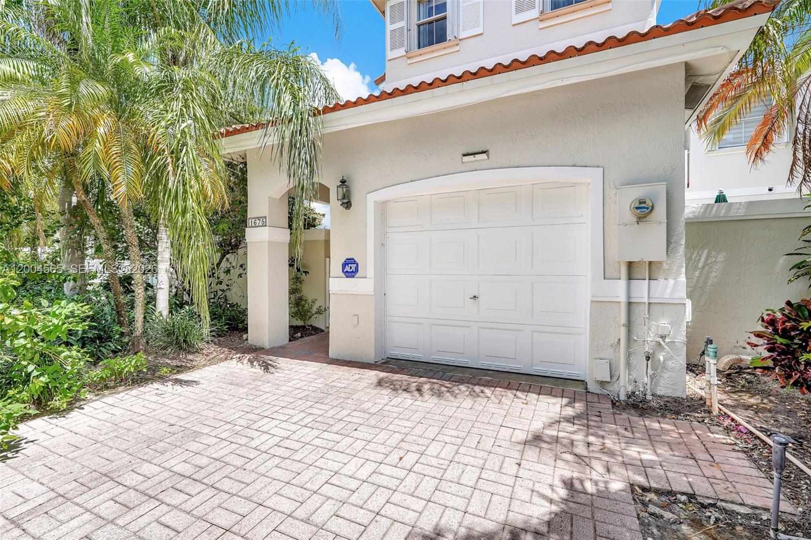 1675 Yellowheart Way Property Photo 2