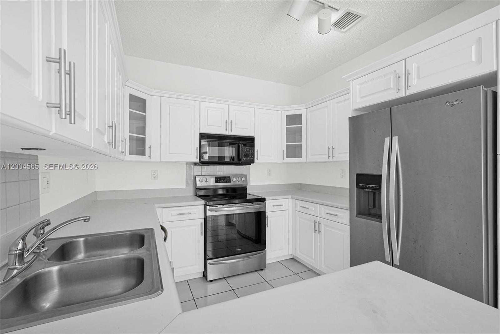 1675 Yellowheart Way Property Photo 15