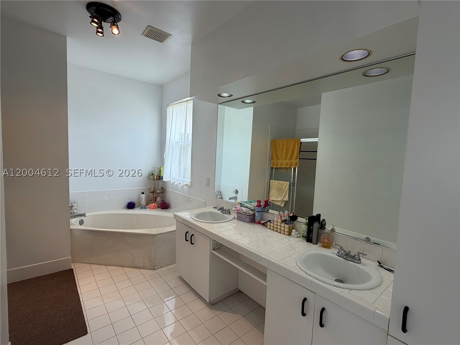 2329 Nw 184th Ter Property Photo 15
