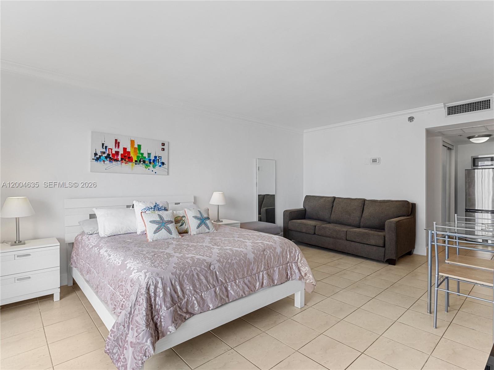 19201 Collins Ave 1109 Property Photo 6