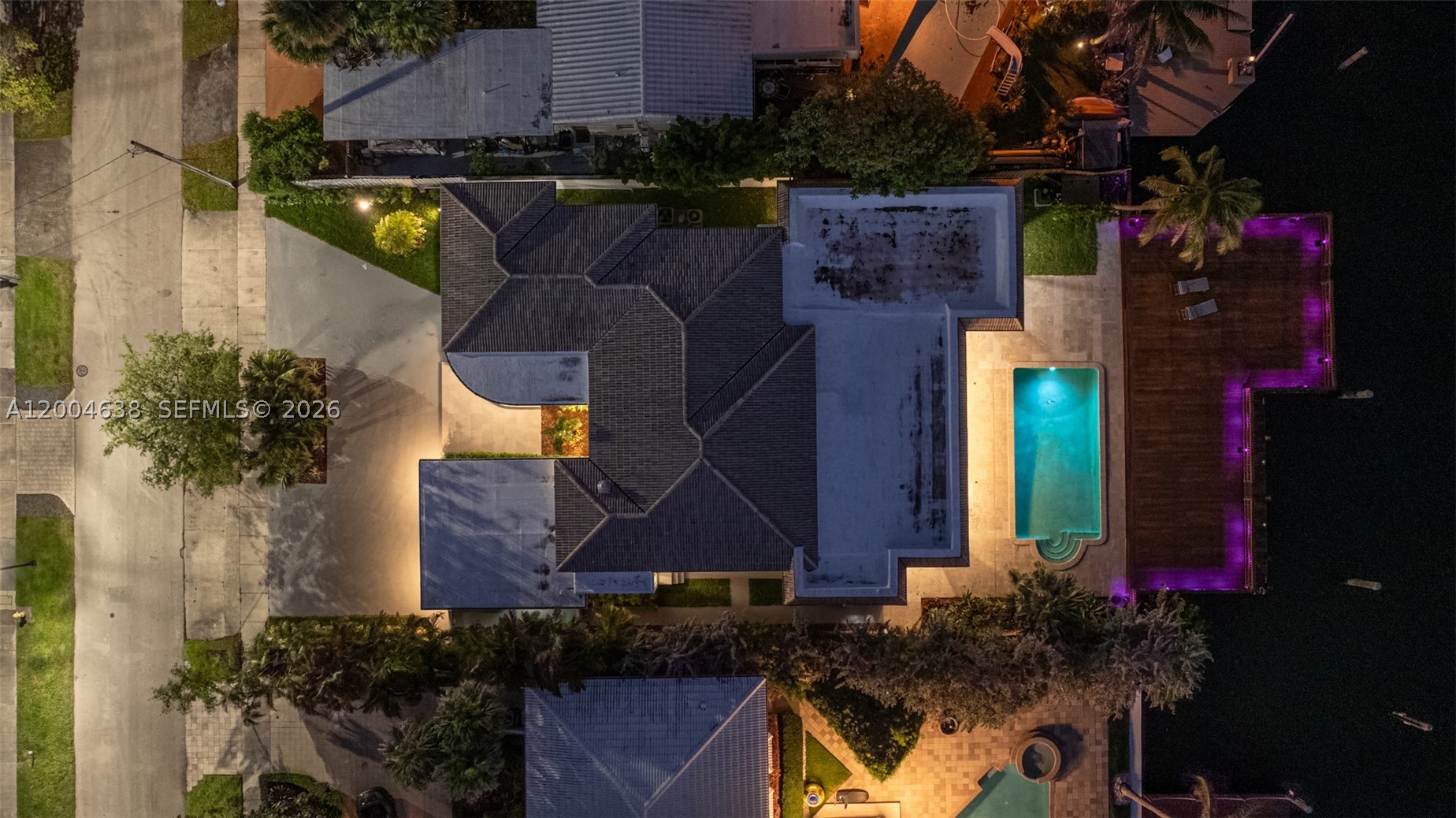 1690 Daytonia Rd Property Photo 9