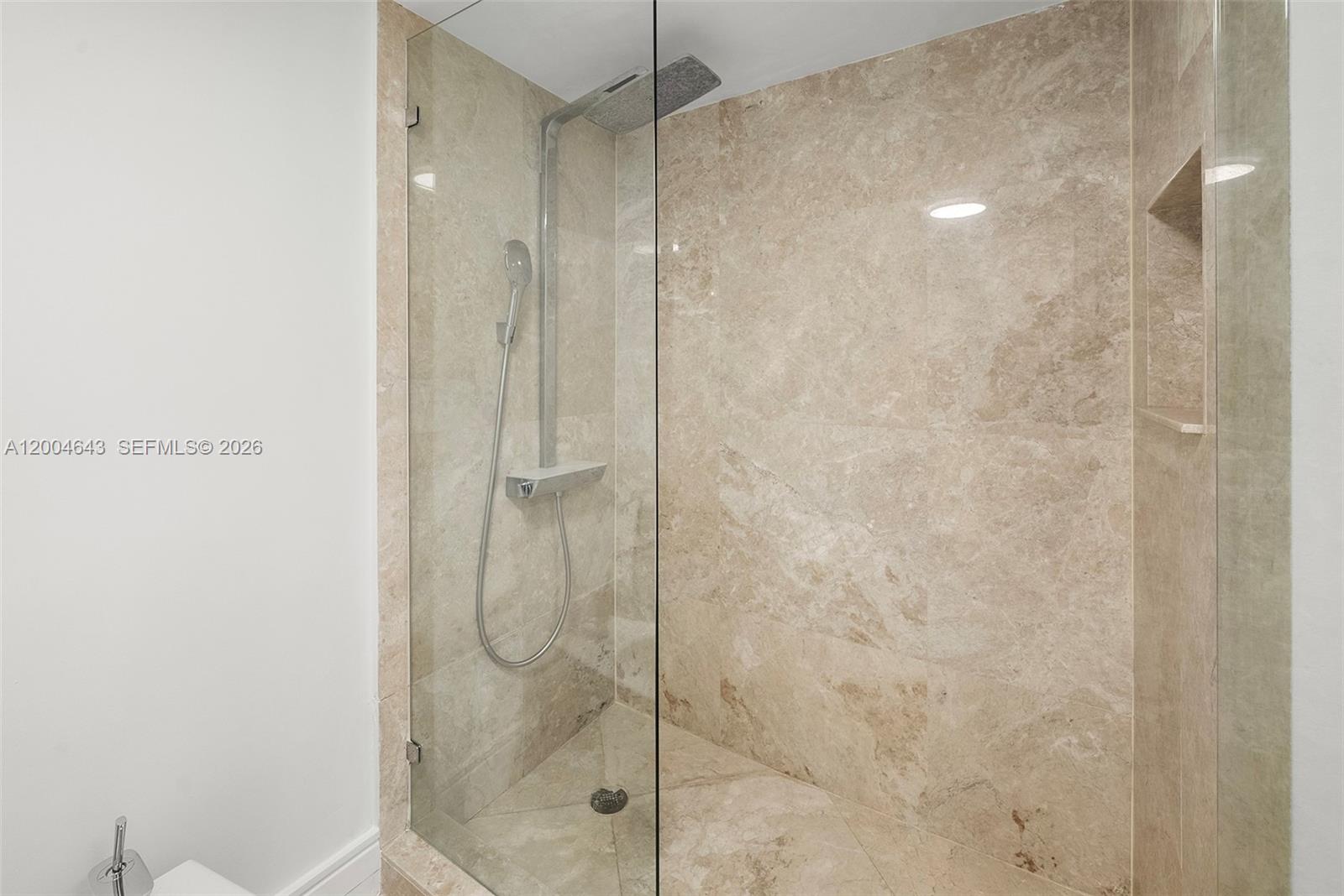 600 Grapetree Dr 3bs Property Photo 36