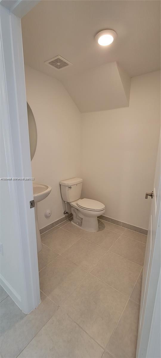 1010 Se 26th Ter Property Photo 6