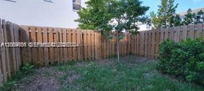 1010 Se 26th Ter Property Photo 8